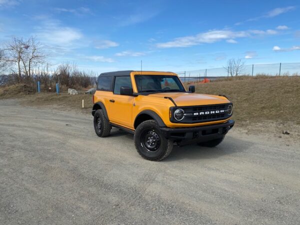 2022 Ford Bronco SUV with Tent Topper