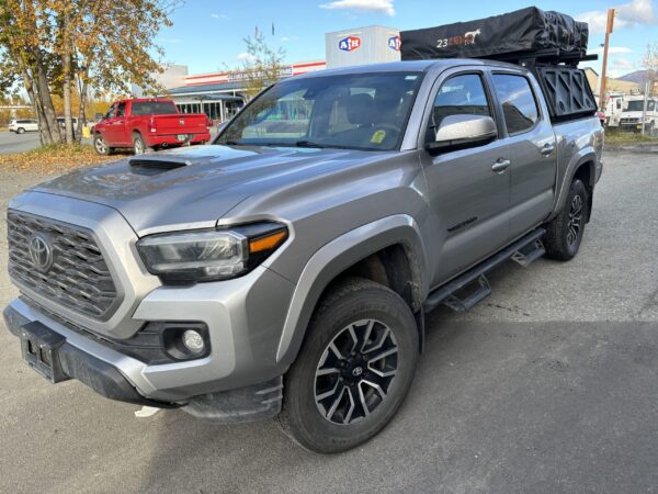 2021 Toyota Tacoma Sport with Tent Topper - Image 8