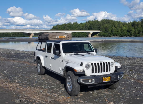 2021 Jeep Gladiator Sport S 4x4 White with Tent Topper